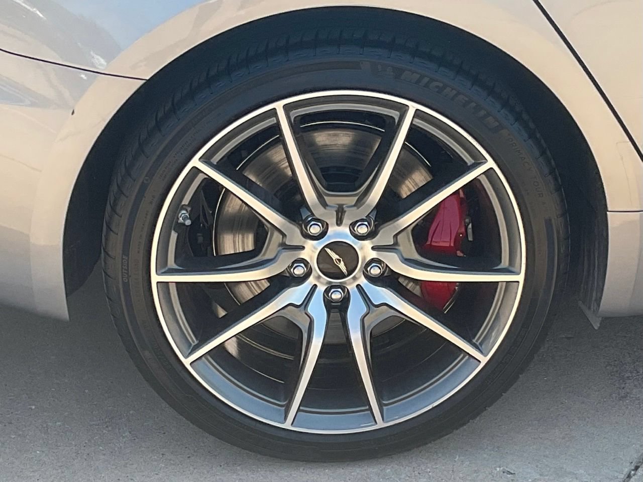 Used 2025 Genesis G70 2.5T RWD image 7