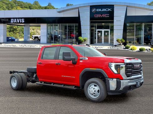 New 2026 GMC Sierra 3500 Pro AWD/4WD image 1