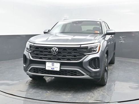 Used 2024 Volkswagen Atlas Cross Sport SE image 17