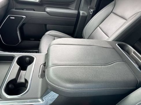 Used 2024 Chevrolet Silverado 2500 LTZ w/ LTZ Convenience Package AWD/4WD image 21