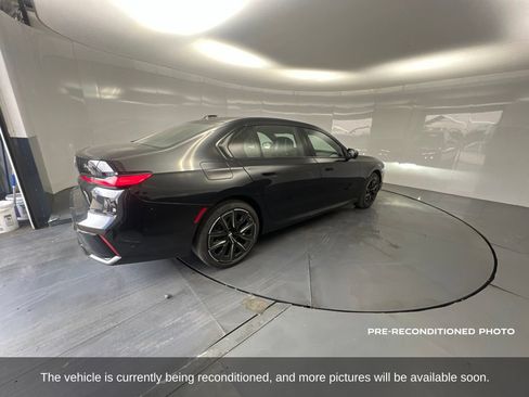 Used 2026 BMW 740i w/ Premium Package RWD image 6