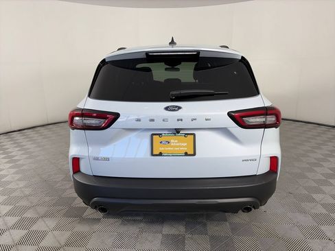 Certified 2025 Ford Escape ST-Line Select AWD/4WD image 6