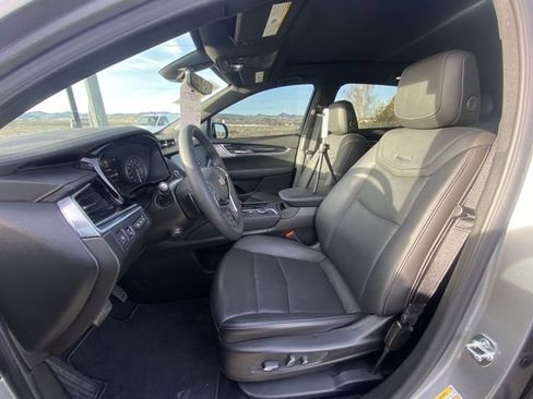 Used 2025 Cadillac XT5 Premium Luxury w/ Technology Package image 11