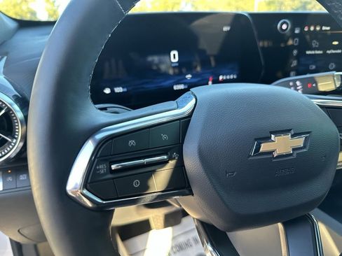 New 2026 Chevrolet Equinox LT image 29