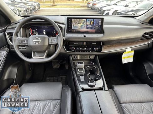 Used 2025 Nissan Rogue Platinum w/ Tech Package AWD/4WD image 17