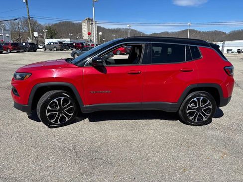 Used 2024 Jeep Compass Limited image 2