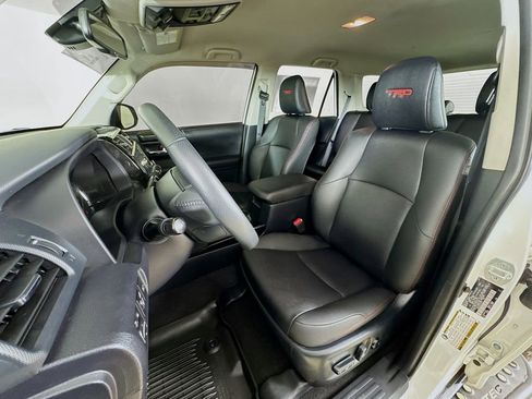 Certified 2020 Toyota 4Runner TRD Off-Road Premium AWD/4WD image 12