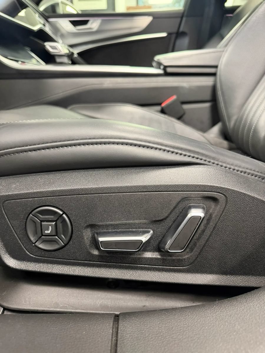 Used 2020 Audi S6 Prestige w/ Prestige Package AWD/4WD image 17