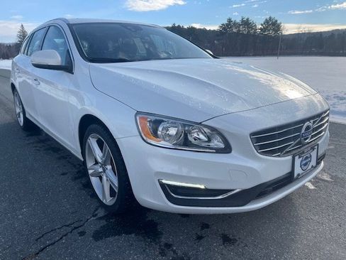 Used 2016 Volvo V60 T5 Premier image 5