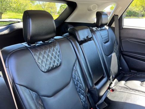 Used 2023 Ford Edge Titanium w/ Equipment Group 301A AWD/4WD image 31