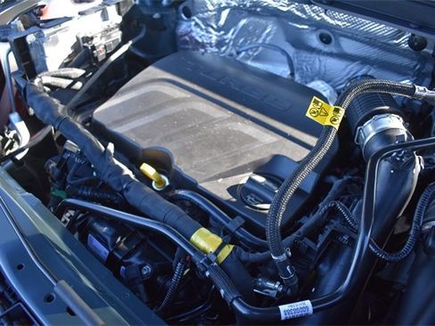 New 2026 Chevrolet Trax LT w/ Sunroof Package image 33