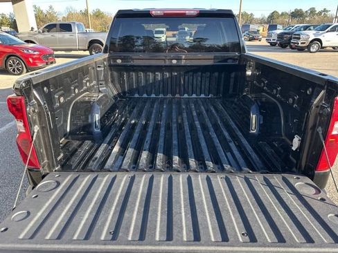 Used 2022 Chevrolet Silverado 1500 Custom image 32