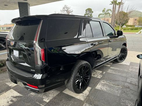 Used 2024 Cadillac Escalade Sport w/ Touring Package AWD/4WD image 3