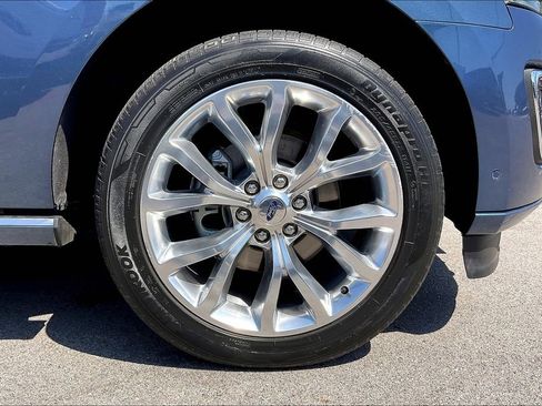 Used 2019 Ford Expedition Platinum image 5
