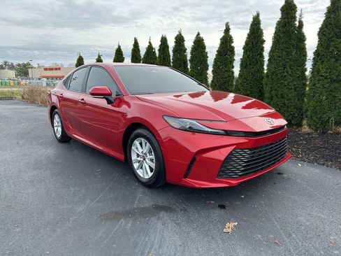 Certified 2025 Toyota Camry LE image 2
