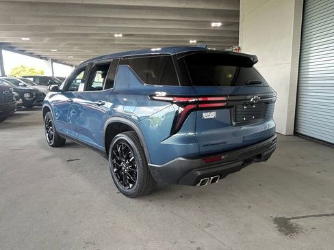 Used 2024 Chevrolet Traverse LS w/ Midnight/Sport Edition FWD image 3