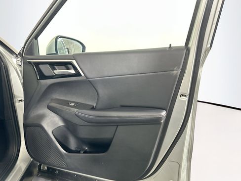 Used 2024 Mitsubishi Outlander SE image 33