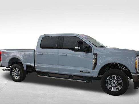 Used 2025 Ford F250 Lariat w/ FX4 Off-Road Package AWD/4WD image 18