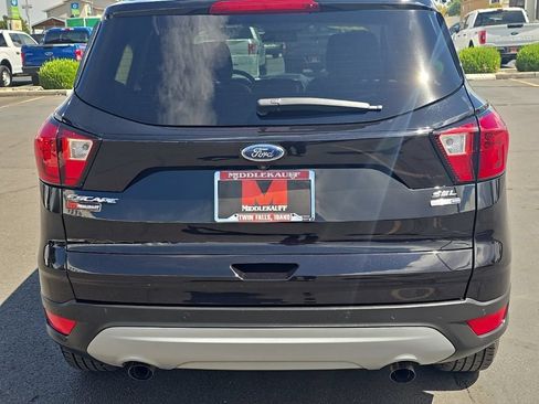 Used 2019 Ford Escape SEL AWD/4WD image 4