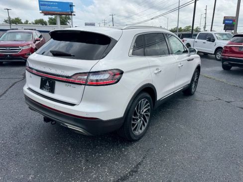 Used 2019 Lincoln Nautilus Reserve AWD/4WD image 3