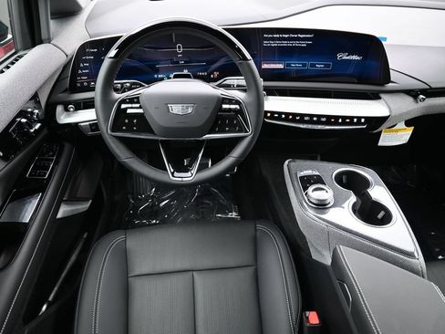 New 2027 Cadillac Optiq Premium Sport w/ LPO, Floor Liner Package AWD/4WD image 12