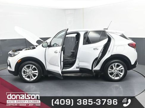 Used 2021 Buick Encore GX Preferred w/ Cold Weather Comfort Package image 22