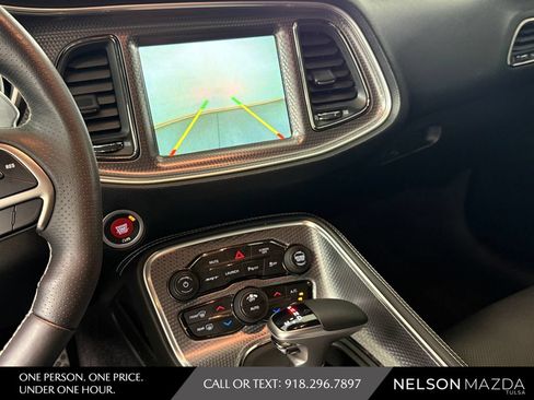 Used 2018 Dodge Challenger SRT Hellcat RWD image 28