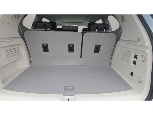 New 2026 GMC Acadia Denali w/ Super Cruise Package image 16