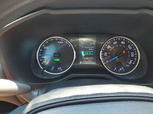 Used 2019 Toyota RAV4 LE w/ Carpet Mat Package AWD/4WD image 20