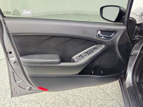 Used 2016 Kia Forte LX w/ LX Popular Plus Package FWD image 10