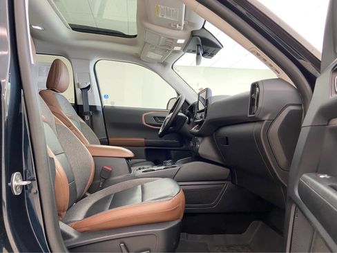 Used 2023 Ford Bronco Sport Outer Banks w/ Tech Package image 16