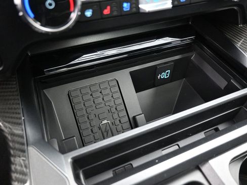 New 2026 Ford F250 Lariat w/ Black Appearance Package image 18