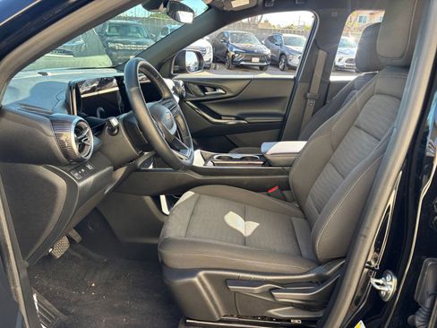 Used 2025 Chevrolet Equinox LT image 27