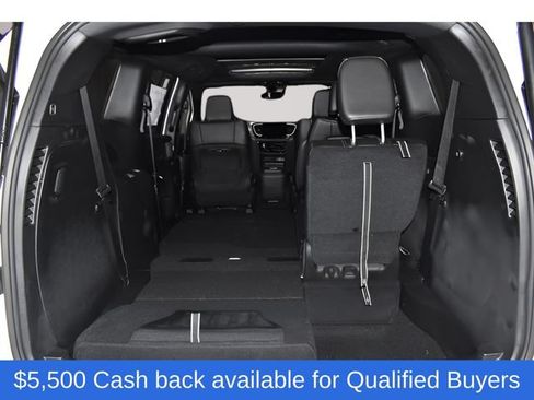 New 2026 Chrysler Pacifica Select AWD/4WD image 36