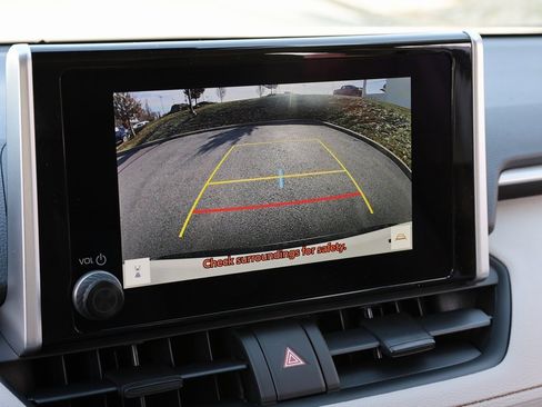 Certified 2025 Toyota RAV4 XLE image 25