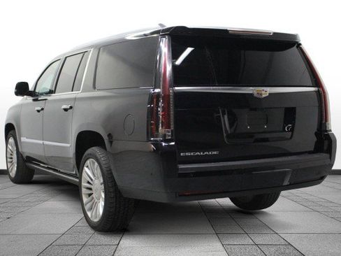 Used 2020 Cadillac Escalade ESV Platinum image 5
