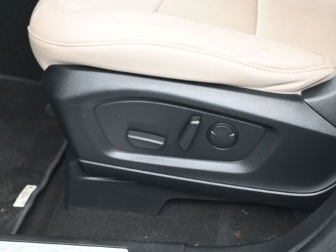 Certified 2023 Ford Explorer Limited image 10