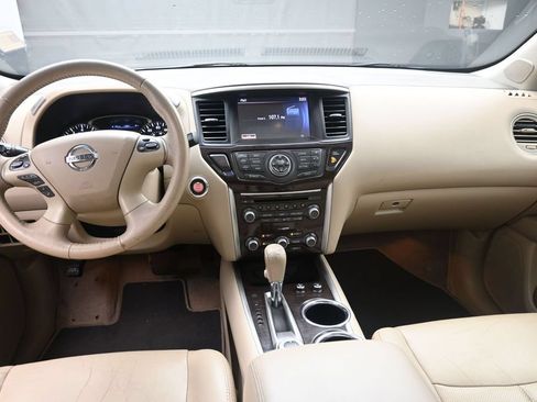 Used 2014 Nissan Pathfinder Platinum w/ Platinum Premium Package AWD/4WD image 9