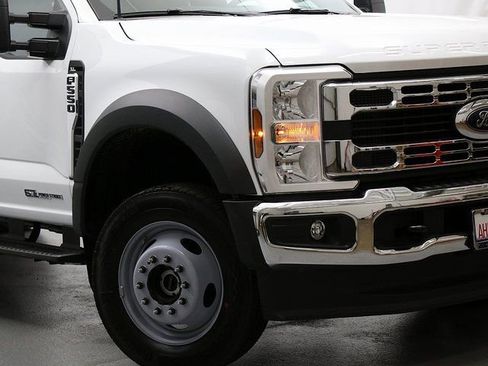 New 2025 Ford F550 4x4 Supercab Super Duty image 3