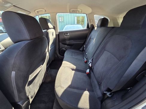 Used 2014 Nissan Rogue S w/ Convenience Package AWD/4WD image 15