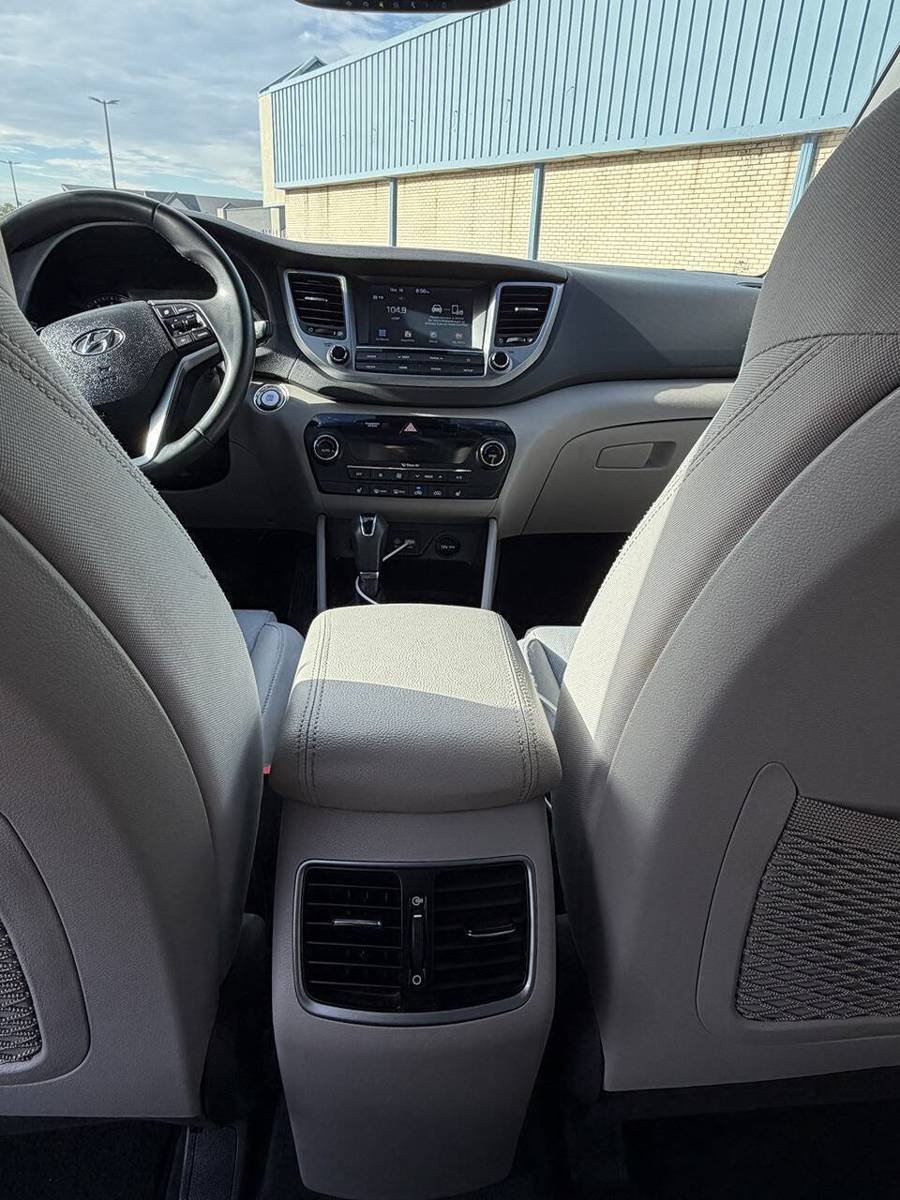 Used 2018 Hyundai Tucson Value w/ Cargo Package FWD image 38