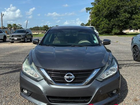 Used 2016 Nissan Altima 2.5 SL w/ 2.5 Technology Package FWD image 2