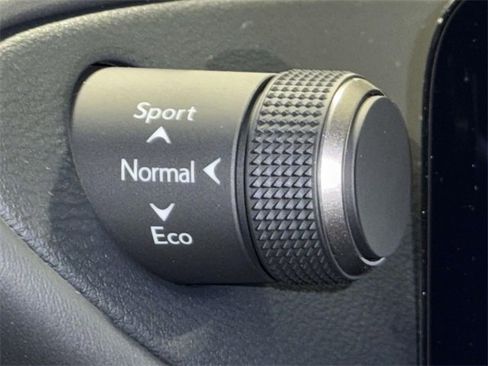 New 2025 Lexus ES 300h w/ Luxury Package image 19