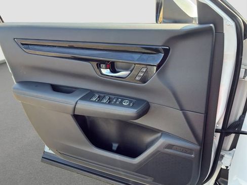 Used 2025 Honda CR-V EX-L image 11