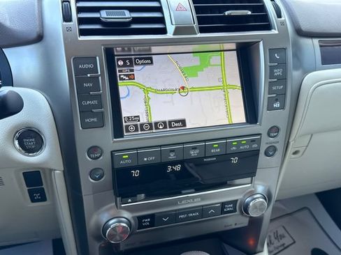 Used 2018 Lexus GX 460 Premium w/ Premium Package AWD/4WD image 32