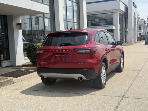 Used 2025 Ford Escape Active w/ Cold Weather Package AWD/4WD image 5