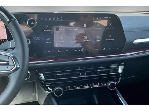 New 2026 Chevrolet Traverse Z71 w/ Enhanced Driving Package AWD/4WD image 6
