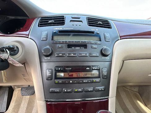 Used 2002 Lexus ES 330 FWD image 15