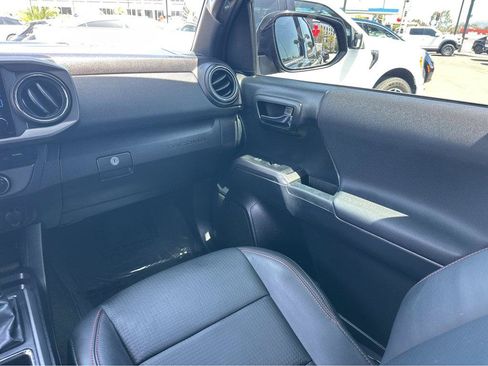 Used 2019 Toyota Tacoma TRD Pro AWD/4WD image 17