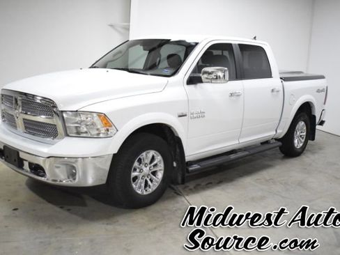 Used 2018 RAM 1500 SLT image 1